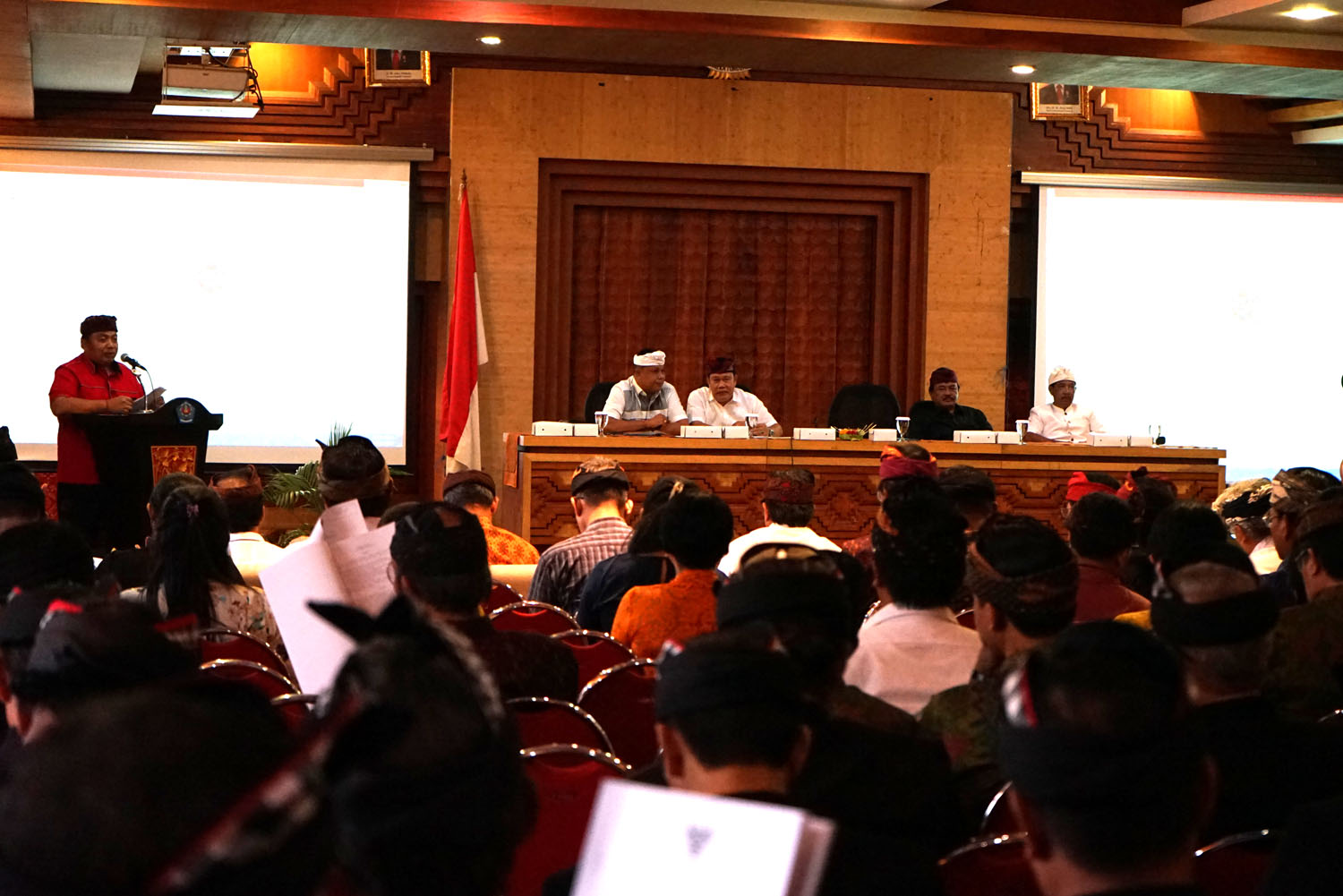 Pemkot Denpasar Terima Kunjungan DPRD Bali Terkait Sosialisasi Ranperda Desa Adat