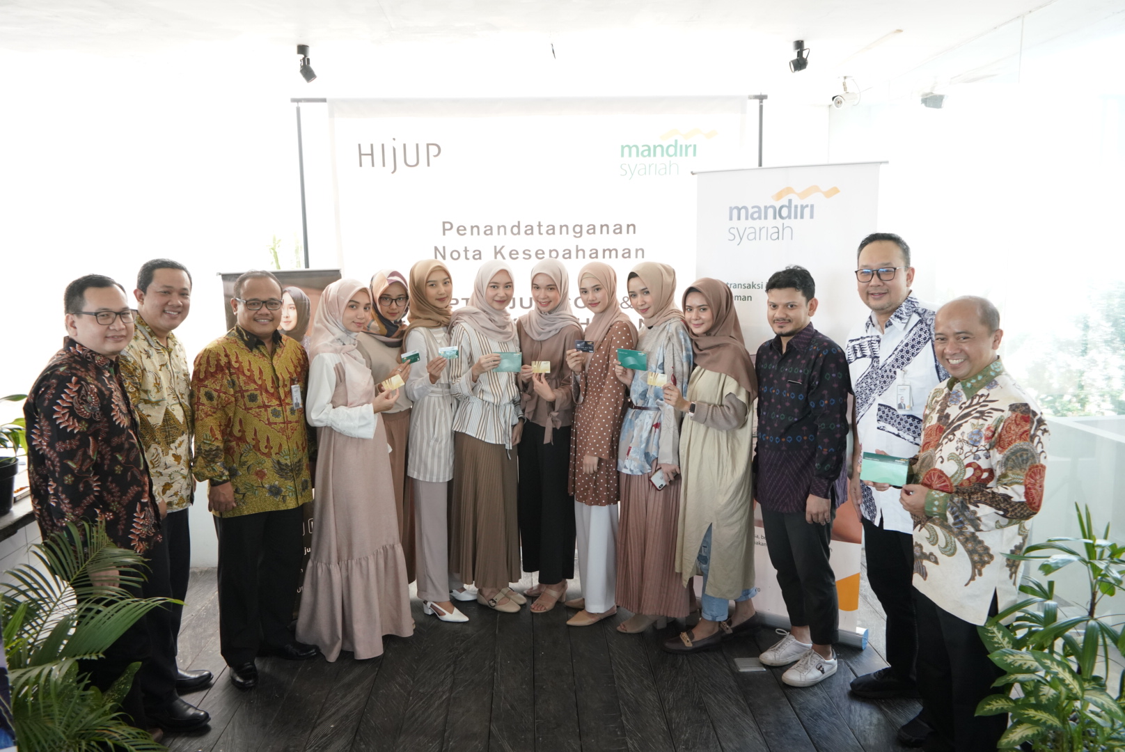 “Promosi Gaya Hidup Halal melalui Fashion : HIJUP Kembali Hadirkan Wajah-Wajah Baru HIJUP Model Look”