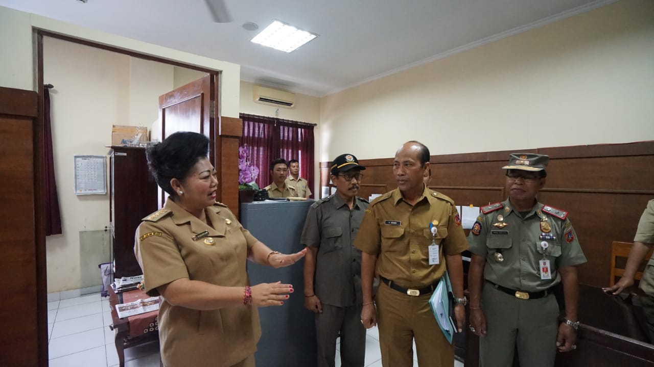 Jaga Pemilu, Bupati Karangasem Genjot Kinerja Kesbangpolinmas