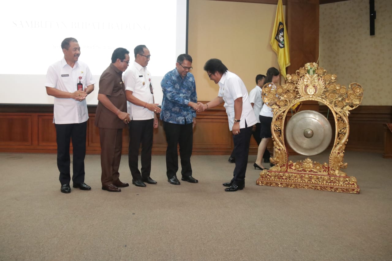 Bupati Ingin Berinvestasi di Luar Negeri