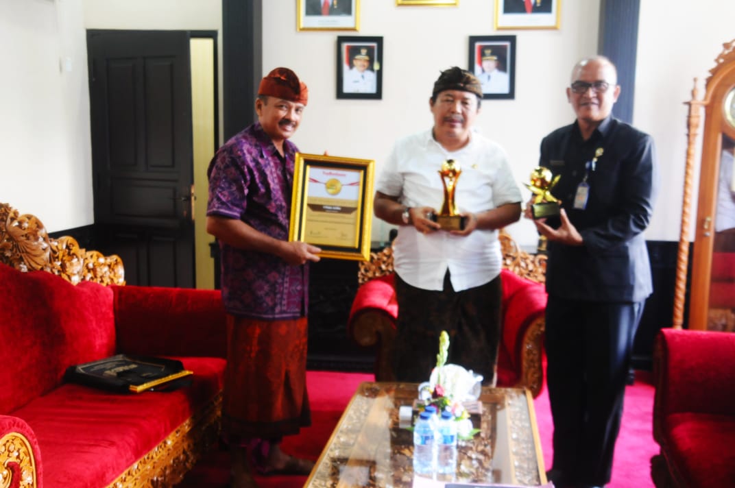 PDAM Jembrana Raih Penghargaan TOP BUMD 2019