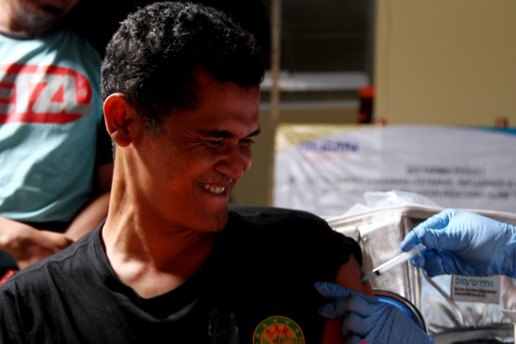 antarafoto-vaksin-tim-evakuasi-gempa-palu-041018-akbar-5
