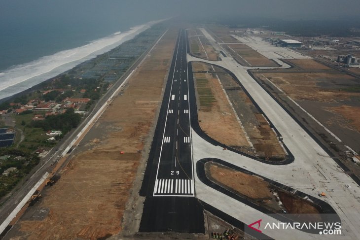RUNWAY - Copy (2)