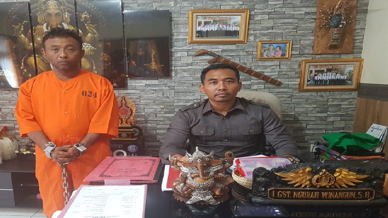 Curi Besi Baja Proyek, Operator Eskavator Ditangkap