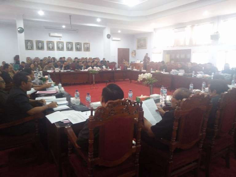 Keluhan Guru, Dua Tahun Tak Terima Tunjangan Mengajar