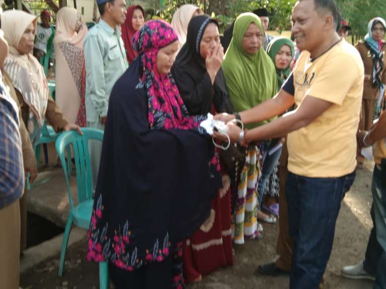 Peduli Sesama, IWO Soppeng Kunjungi Korban Kebakaran