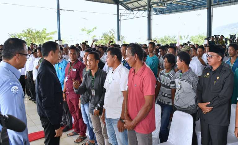 Temui Ratusan Nelayan, Presiden Pastikan SKPT Natuna Bermanfaat bagi Nelayan Setempat
