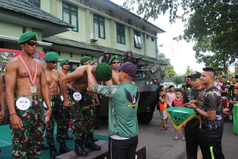 Kompi Jaguar Juarai Body Contest HUT Yonif Mekanis 741/GN