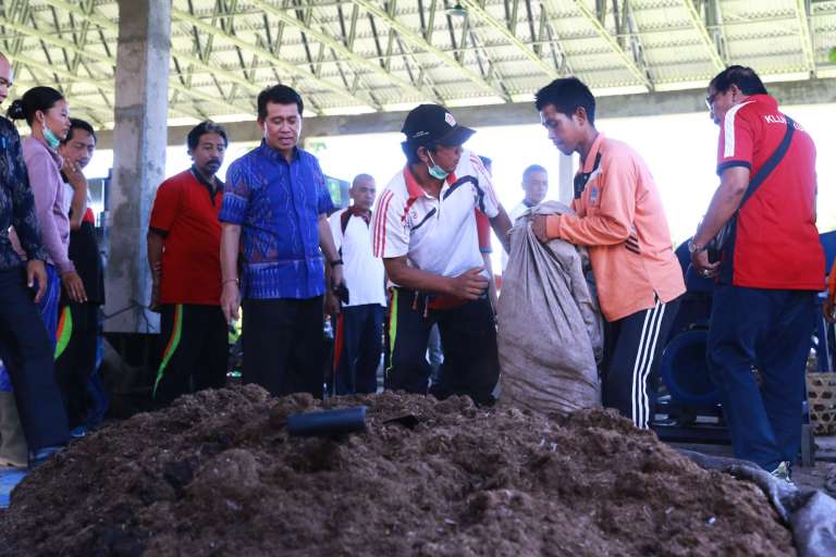 Bupati Suwirta Berharap Toss Center Segera Bisa Beroprasi