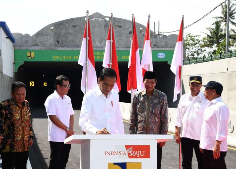 Presiden Jokowi Resmikan Lintas Bawah Bandara YIA