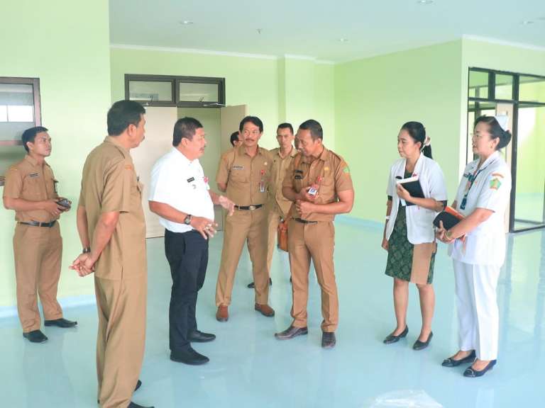 Jelang Launching, Bupati Artha Tinjau RSU Negara