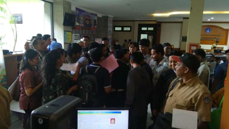 Antisipasi Kesibukan Masyarakat Saat Jam Kerja, Disdukcapil Badung Terapkan LAKAMARI