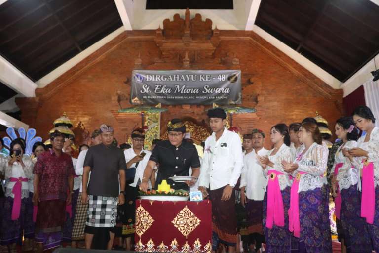 Bupati Giri Prasta Hadiri HUT ke-48 ST Eka Mana Swara, Br. Dajan Peken, Sembung