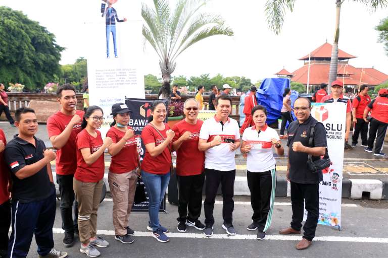 Kapolres Klungkung Puji Kebijakan Bupati Suwirta, Kini Tak Ada Siswa Pakai Sepeda Motor Ke Sekolah