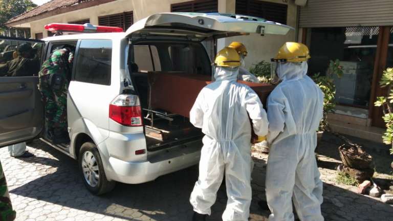 Simulasi Penguburan Jenazah Pasien Positif Covid-19 di Gianyar Dilakukan di Setra Desa Adat Beng
