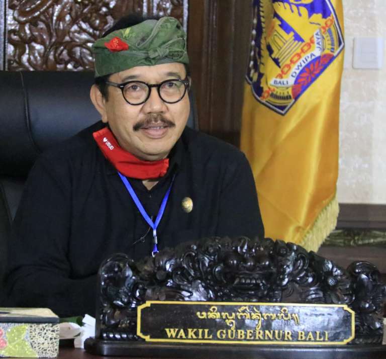 Wagub Cok Ace Apresiasi Beasiswa BI untuk Mahasiswa Berprestasi, Ikut Cetak Generasi Unggul Berkarakter