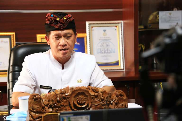 Jadi Narasumber Webinnar Universitas Muhammadiyah Magelang, Bupati Suwirta Berbagi Penerapan KTR di Kabupaten Klungkung