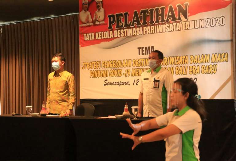 Bupati Suwirta Motivasi Peserta Pelatihan Tata Kelola Destinasi Pariwisata