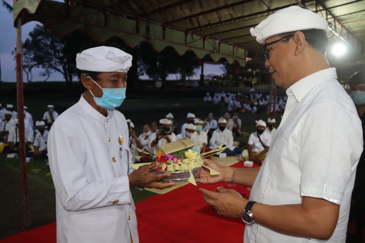 Sembahyang Wabup (2)