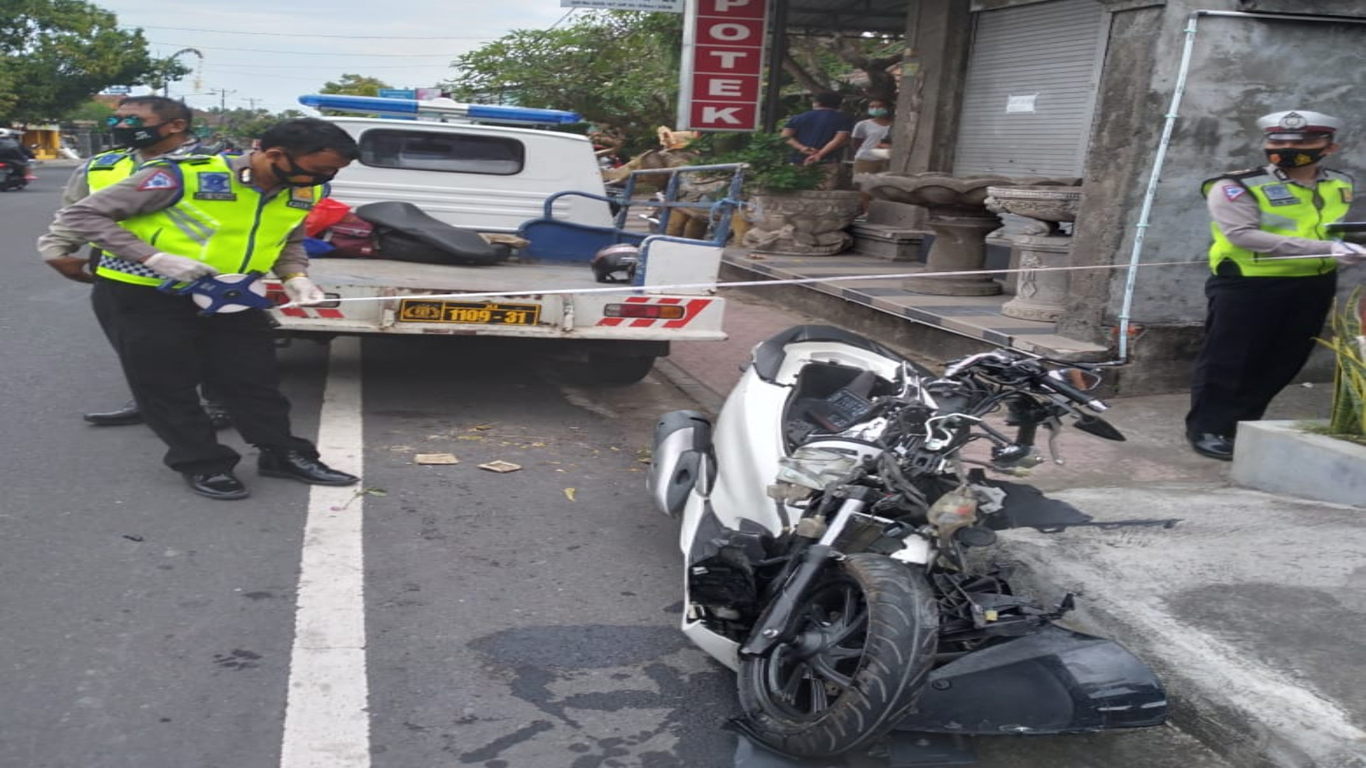 Terlibat Kecelakaan di Jalan Raya Umum Batuan, Seorang Bidan Meninggal Dunia