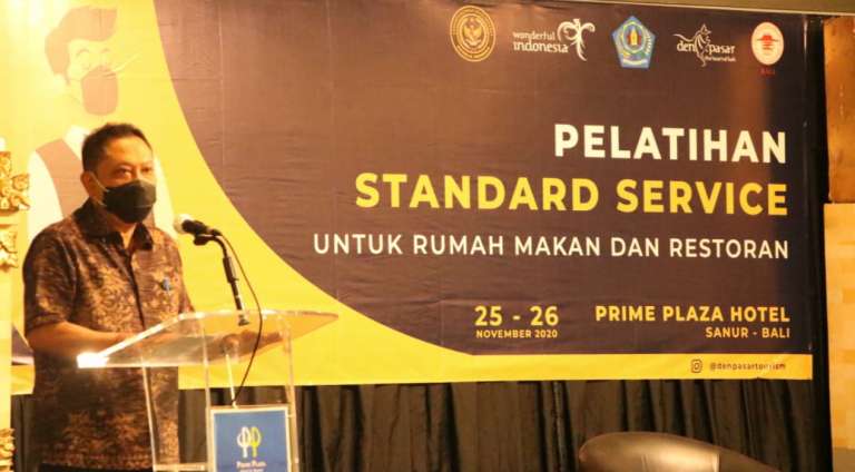 Cara Baru Pelayanan Kuliner, DinPar Kota Denpasar Gelar Pelatihan Standar Service Rumah Makan dan Restoran