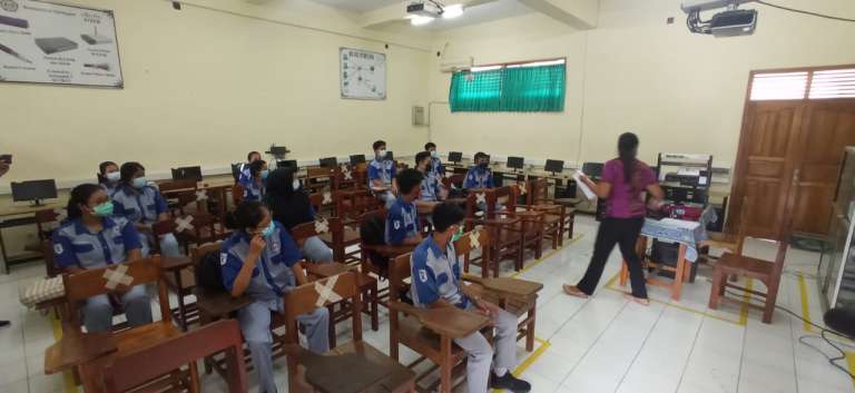 Menyongsong Pembelajaran Tatap Muka Di Bulan Januari 2021, SMK Negeri 3 Singaraja Lakukan Simulasi
