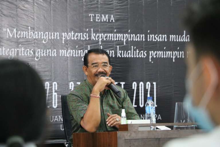 Wakili Bupati Badung Dalam Latihan Kepemimpinan Universitas Warmadewa, Kabalitbang Suambara Tegaskan Mahasiswa Harus Memiliki Intelektualitas dan Integritas