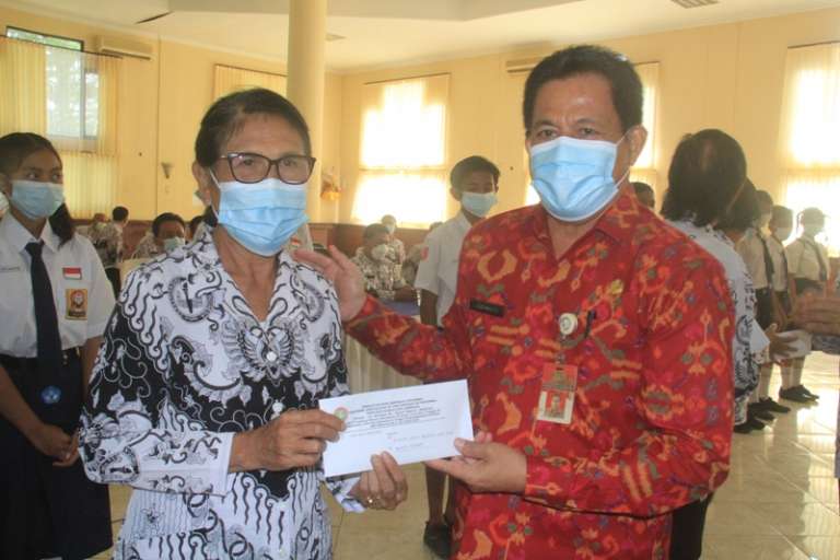 Pj. Sekda, I Nengah Ledang Buka Bimtek Inovasi Pembelajaran