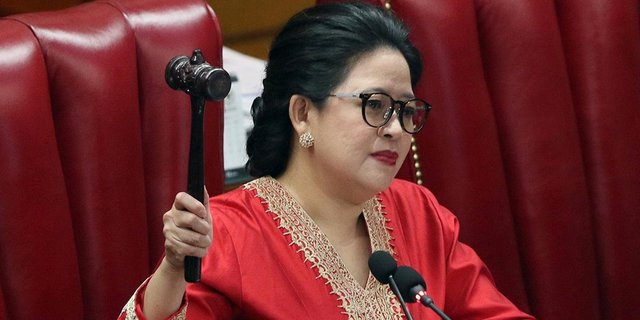 inilah-sosok-puan-maharani-disorot-usai-matikan-mic-di-sidang-ruu-cipta-kerja-201007d