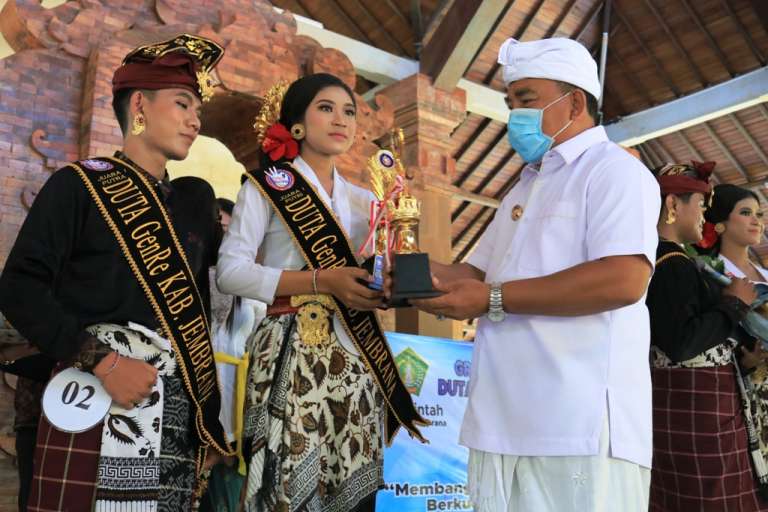 Hadiri Grand Final Duta Genre Jembrana, Bupati Bangga Prestasi Anak Muda Jembrana