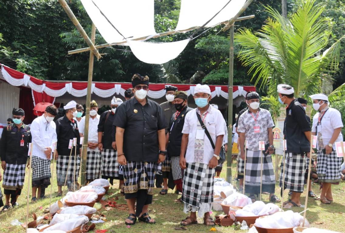 Ngaben Megabung Manusmrtti