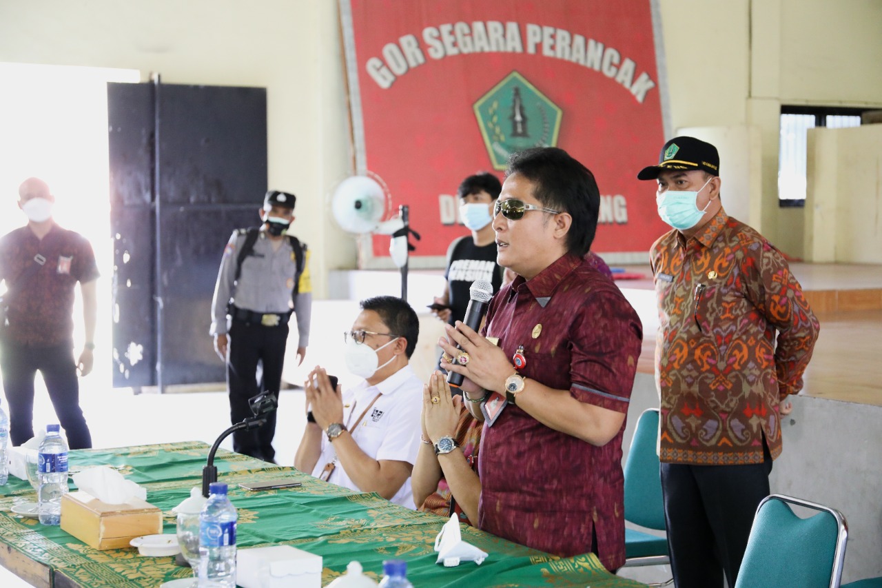 Bupati Meninjau (1)