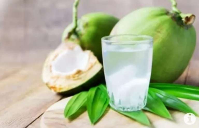 Bukan Obat COVID-19, Air Kelapa Punya Banyak Manfaat Kesehatan