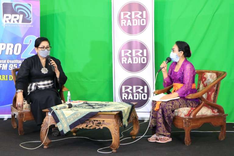 Cegah Covid-19, Ny. Putri Koster Ajak Kaum Ibu Edukasi Anak-anak Displin Prokes