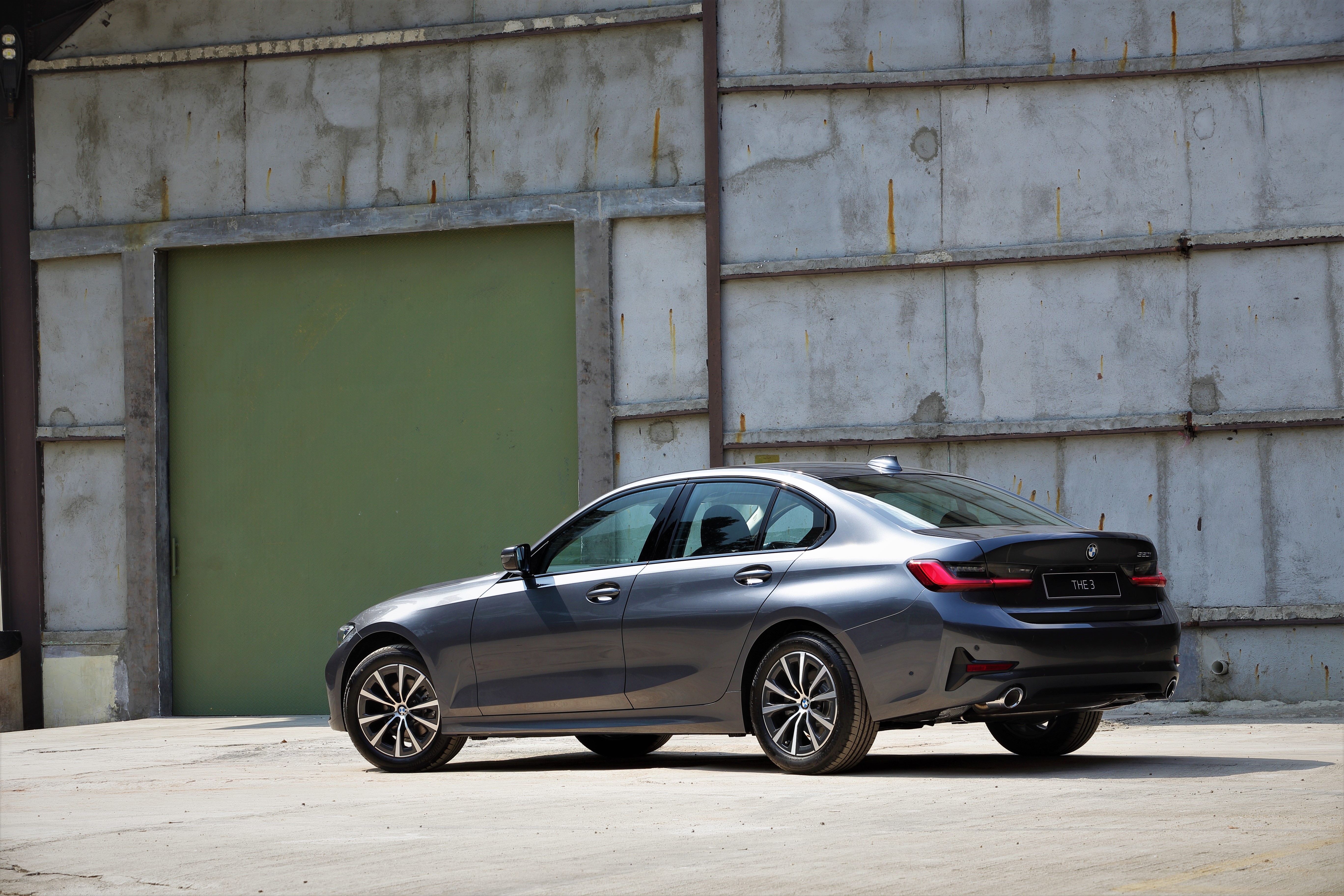 BMW 320i Dynamic Blk