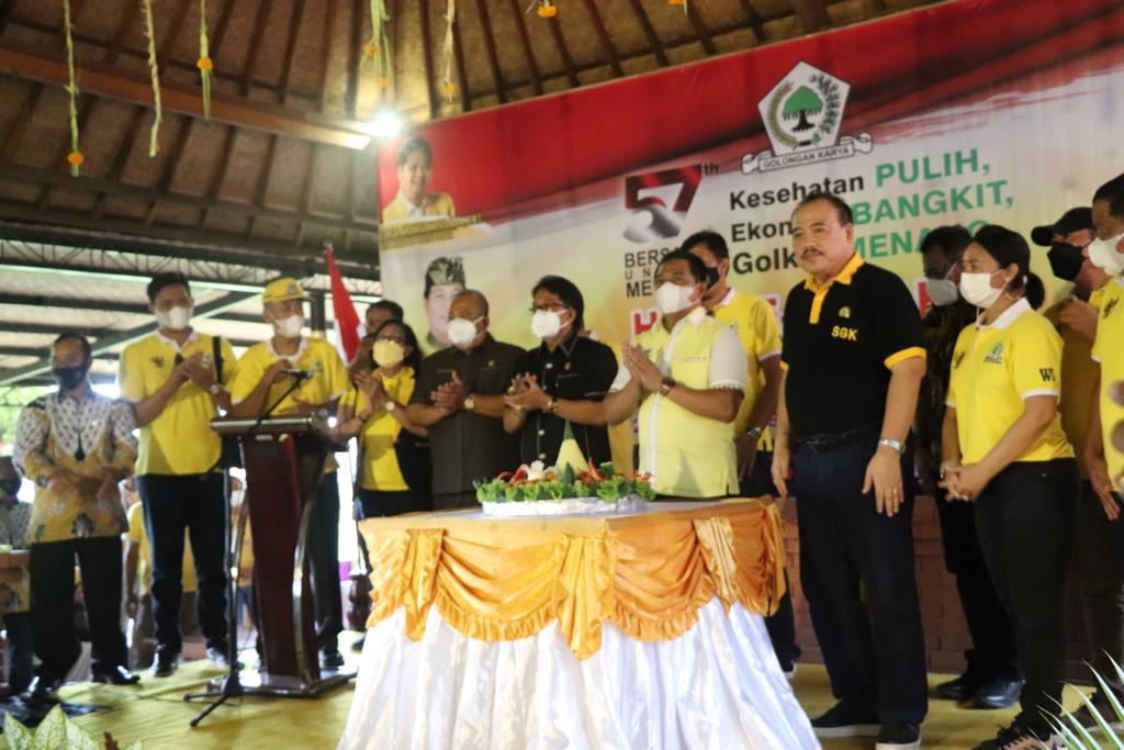 Hadiri HUT Golkar (1)