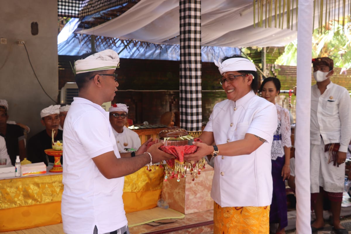 Bupati Ngeratep (2)