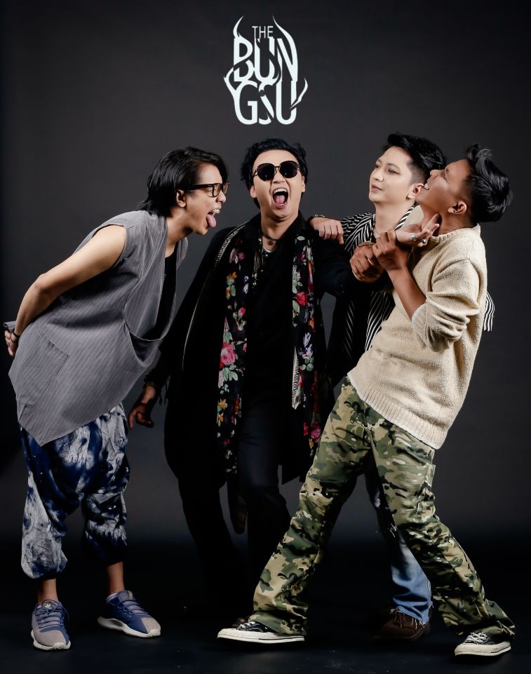 Foto 3 - Para personal grup band The Bungsu. (Dok. Ruang Kreasi Studious)
