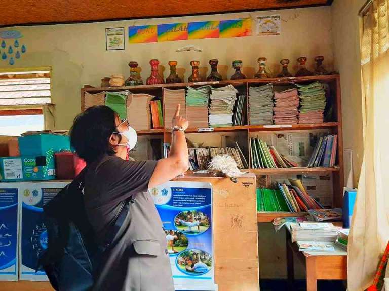 Bocor, Buku Lapuk, Perpustakaan SD di Denpasar Memprihatikan, Legislator PSI Emiliana Sri Wahjuni: Jangan Dibiarkan, Selamatkan Dunia Pendidikan