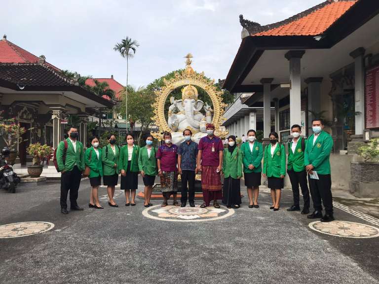 Inilah Kegiatan Mahasiswa PLP I  FKIP Unmas Denpasar, di SMA Negeri 1 Mengwi