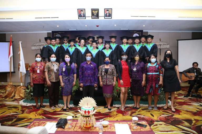 Wisuda V Artha Dyan International College(LPK. ADIC)