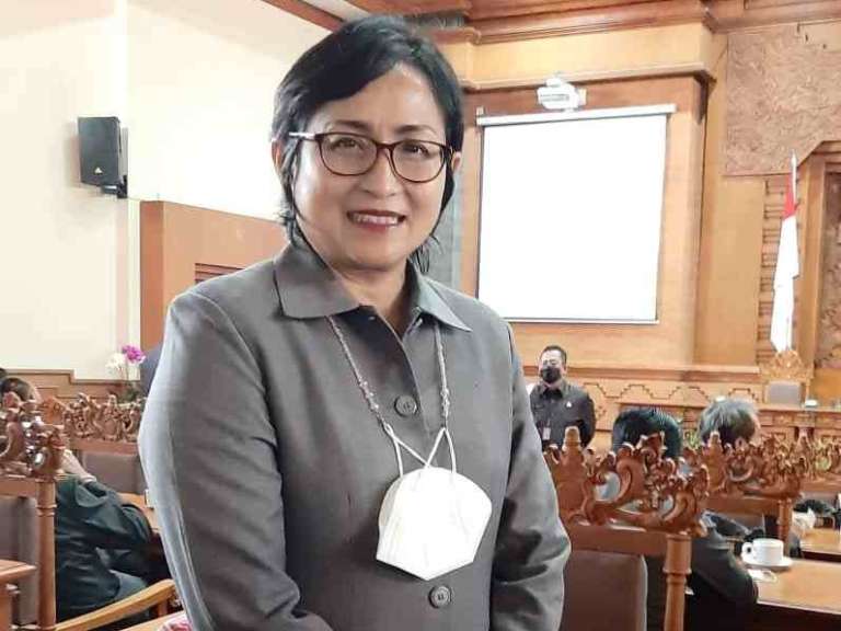 Emiliana Sri Wahjuni Selamatkan Empat Siswa yang Dilarang Ikut Ujian Gara-gara Belum Bayar SPP, Minta Pihak Sekolah Harus Punya Hati