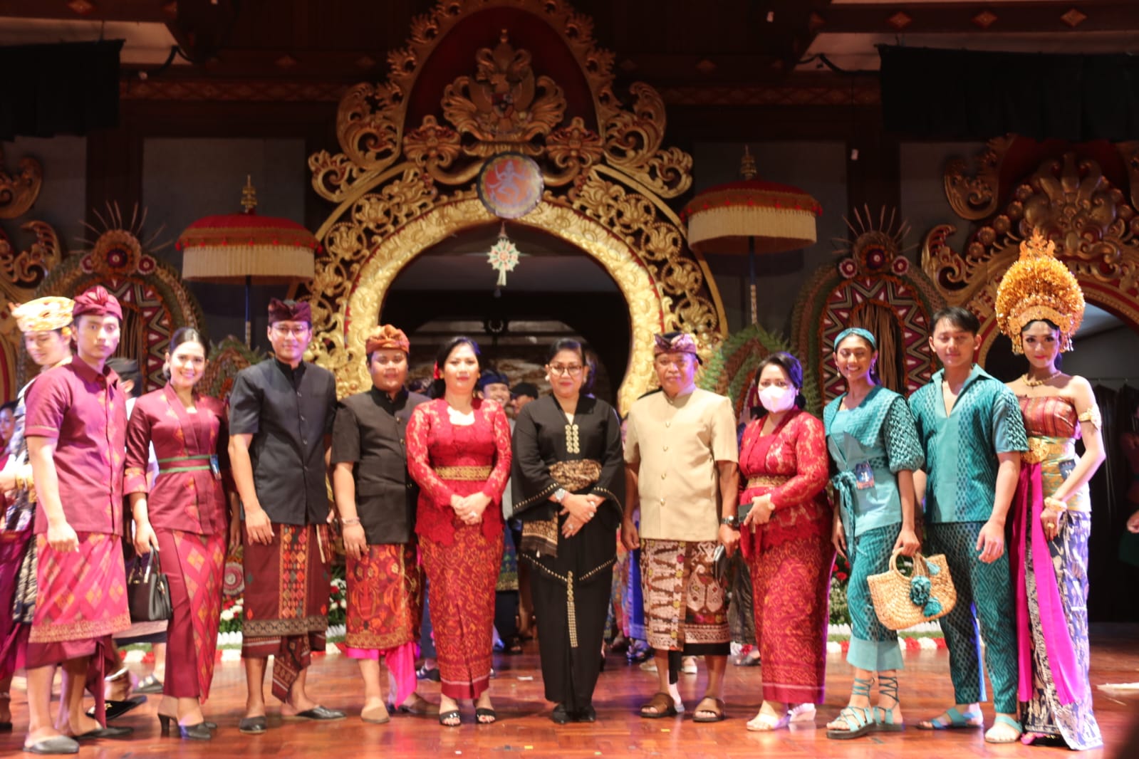 Wimbakara Design dan Peragaan Busana2 (1)