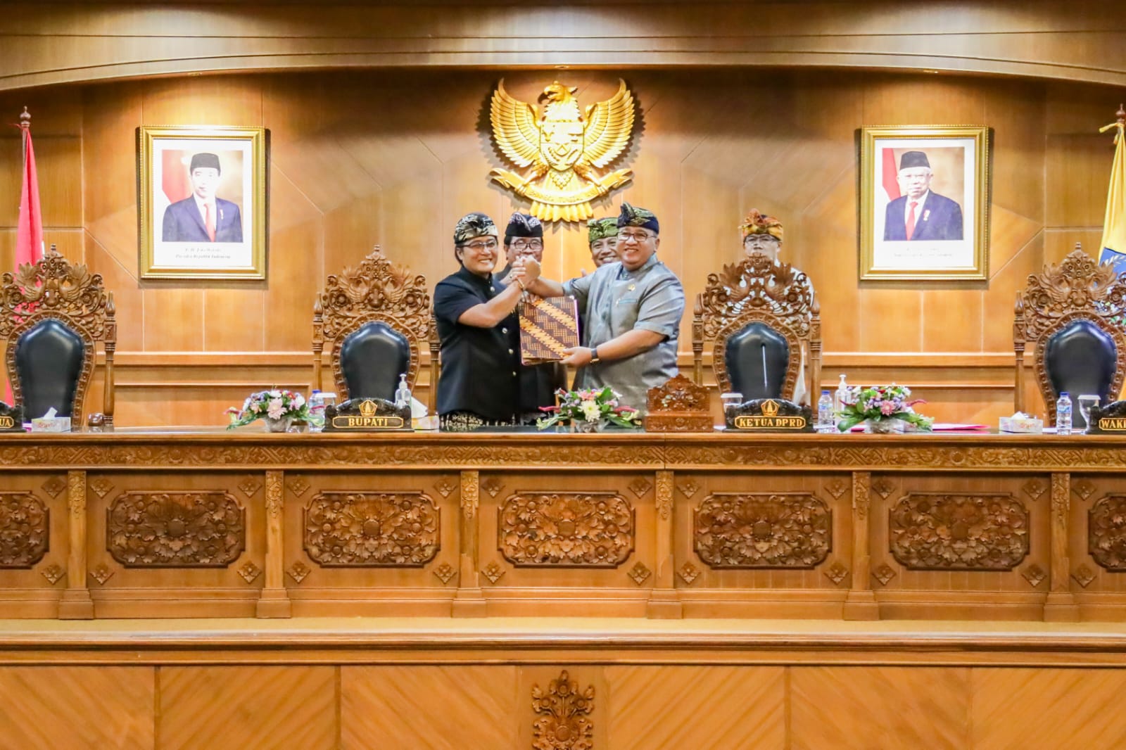 Sidang DPRD (1) (1)