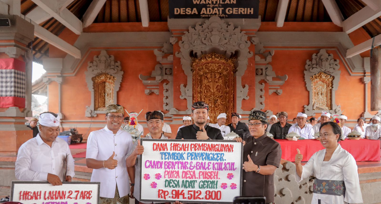 Penyerahan Hibah di Desa Gerih (1)