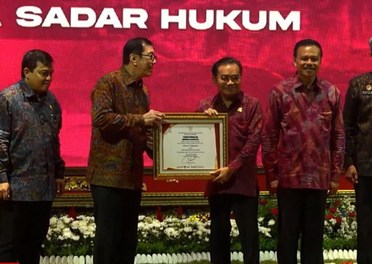 Kabupaten Tabanan Borong Penghargaan Anubhawa Sasana Desa 2022-2