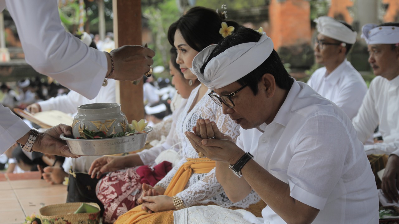 Sembahyang Bersama (4)
