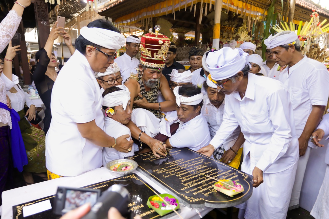 Pura Ratu Made Desa Adat Bualu (4)