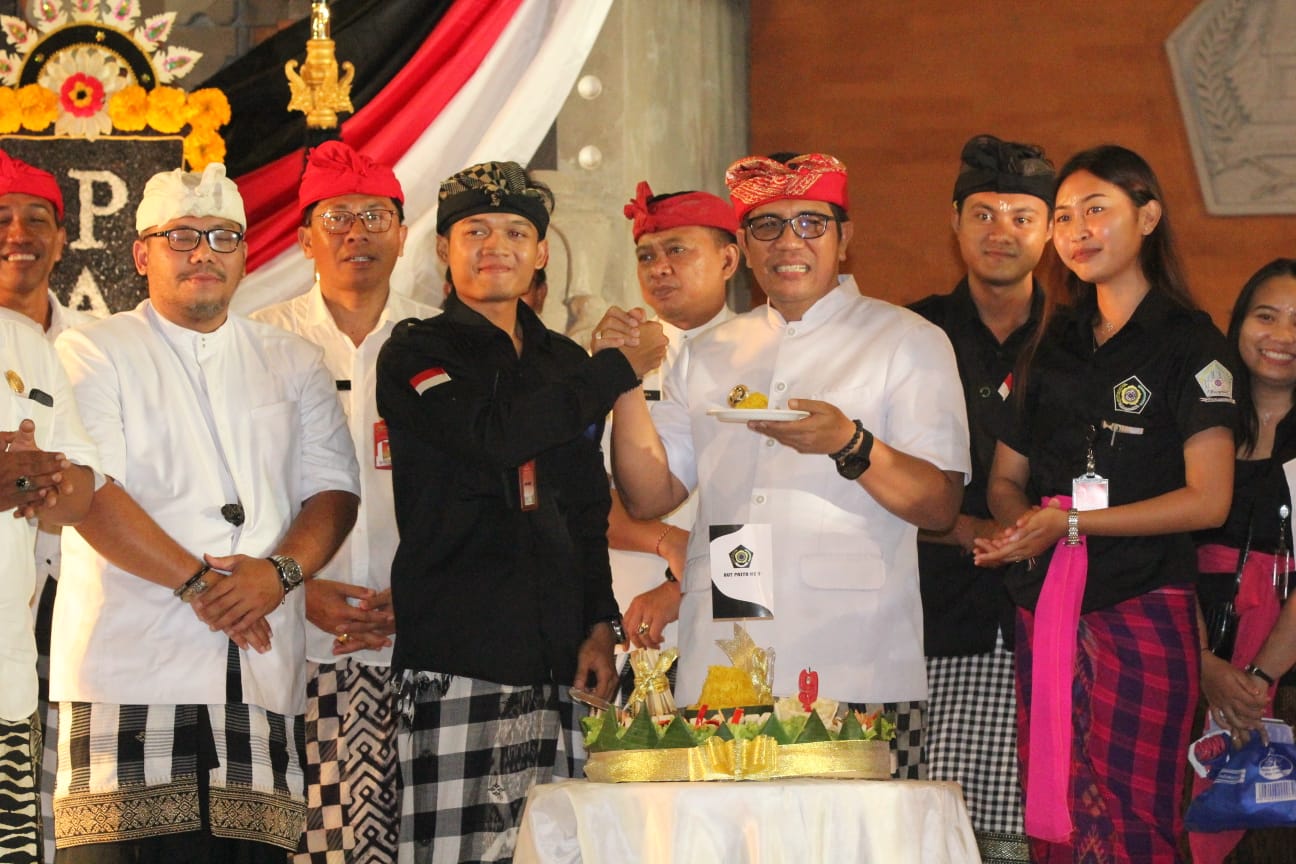 Bupati Tabanan Hadiri Perayaan Hari Ulang Tahun Paiketan Seka Teruna Adat Kota Tabanan1