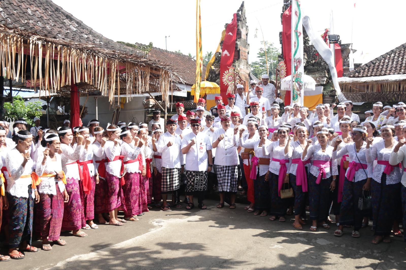 Hadiri Uleman Karya Ngenteg Linggih, Bupati Sanjaya Bangga dengan Semangat Warga Kuwum Ancak_ 2
